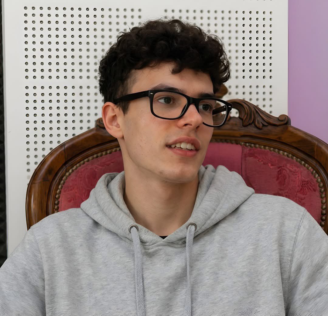 GOSSIP ROOM tweet media