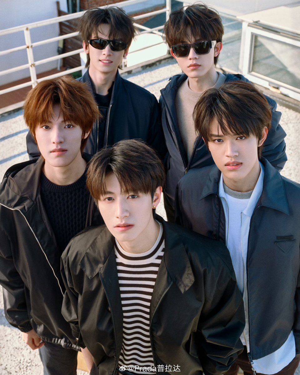 zhuzhixinth's tweet image. 📢 𝑇𝑅𝐸𝑁𝐷𝐼𝑁𝐺 𝐴𝑁𝑁𝑂𝑈𝑁𝐶𝐸𝑀𝐸𝑁𝑇 

​🗓 26 ก.พ. นี้ | 8 PM (🇹🇭)

ก้าวสำคัญของจูจื้อซินและวง TOP ใน Prada 2026 Womenswear Fashion Show 💫 ชวน Angle &amp;amp; Butterfly ร่วม Party Hashtag

Keyword: TOP X PRADA IN MFW
Hashtag: #TransfOrmProject #ZhuZhixin #PradaFW26
Tag : @Prada