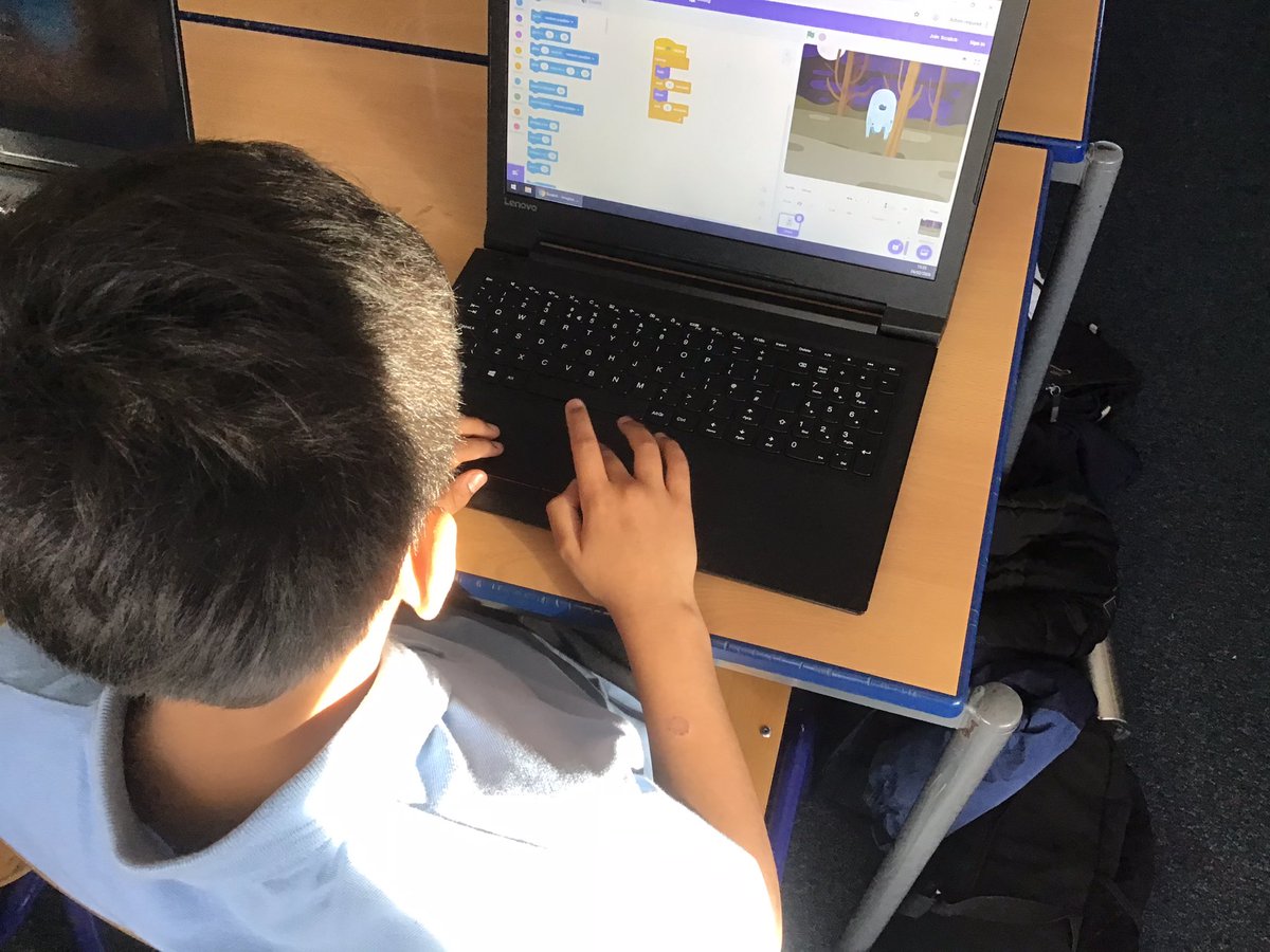 NewHallpri's tweet photo. All smiles at #codingclub #Y5 #ghostbusters #computing https://t.co/7NuGjFizBM