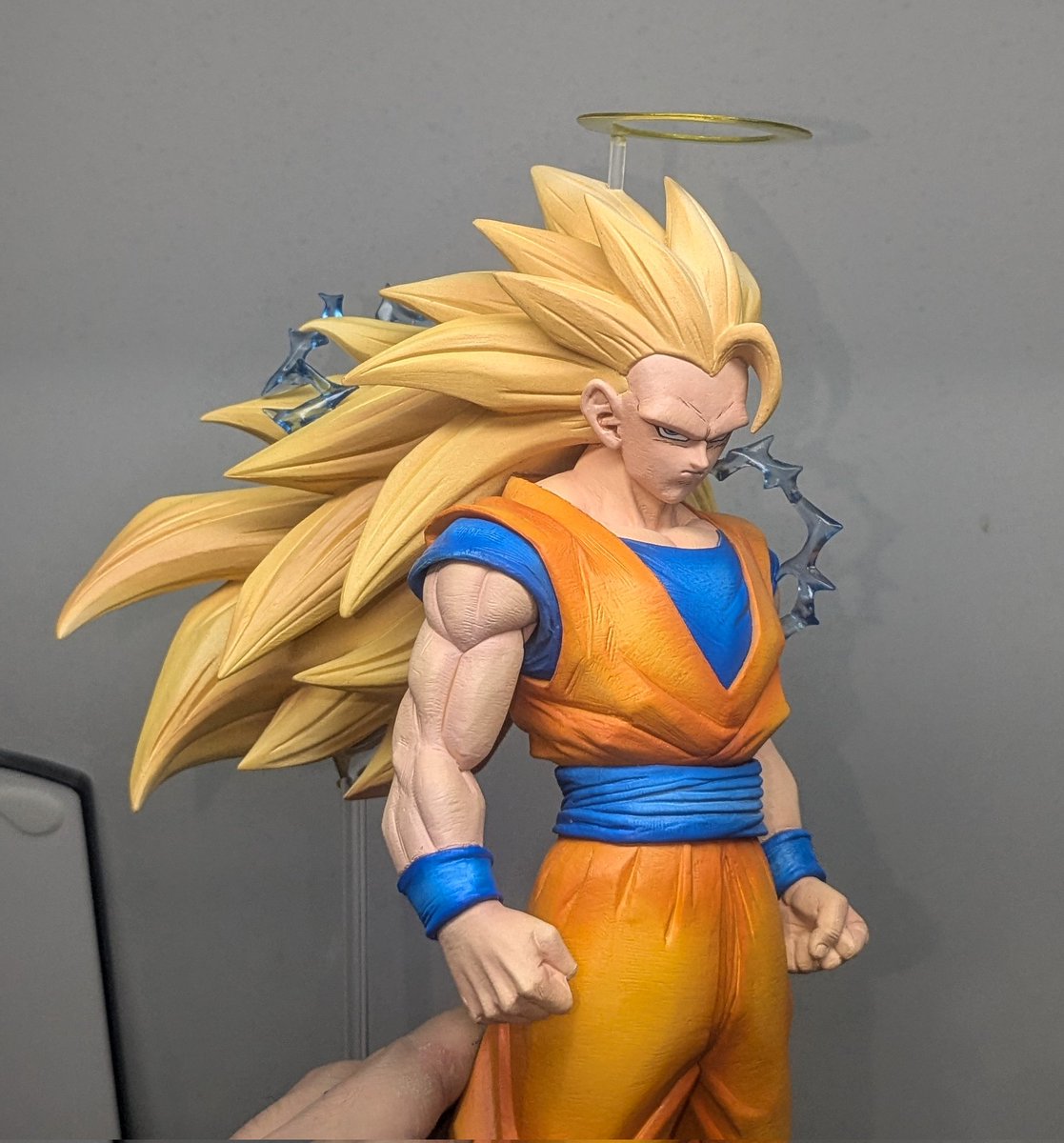 かっちょええ😍 白ラインのブーツも新鮮で良いなぁ。