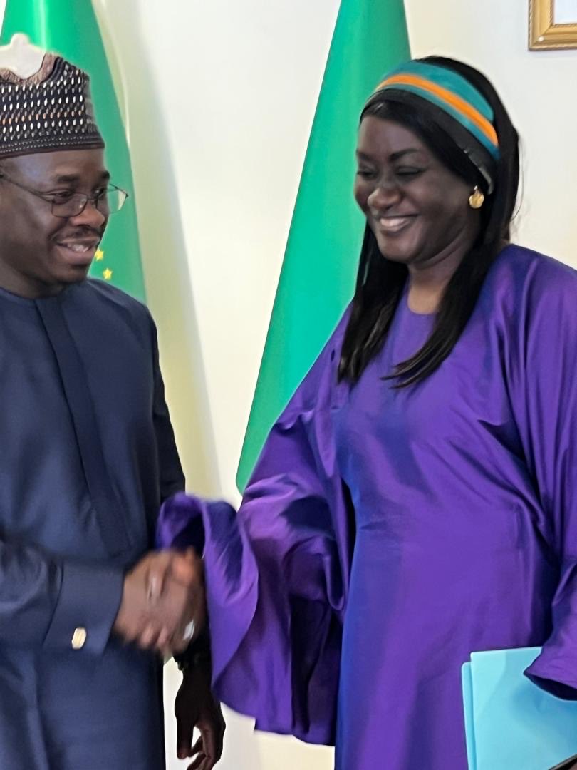 WIM SENEGAL tweet media