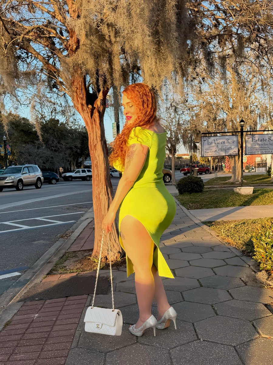 therealmissred tweet media