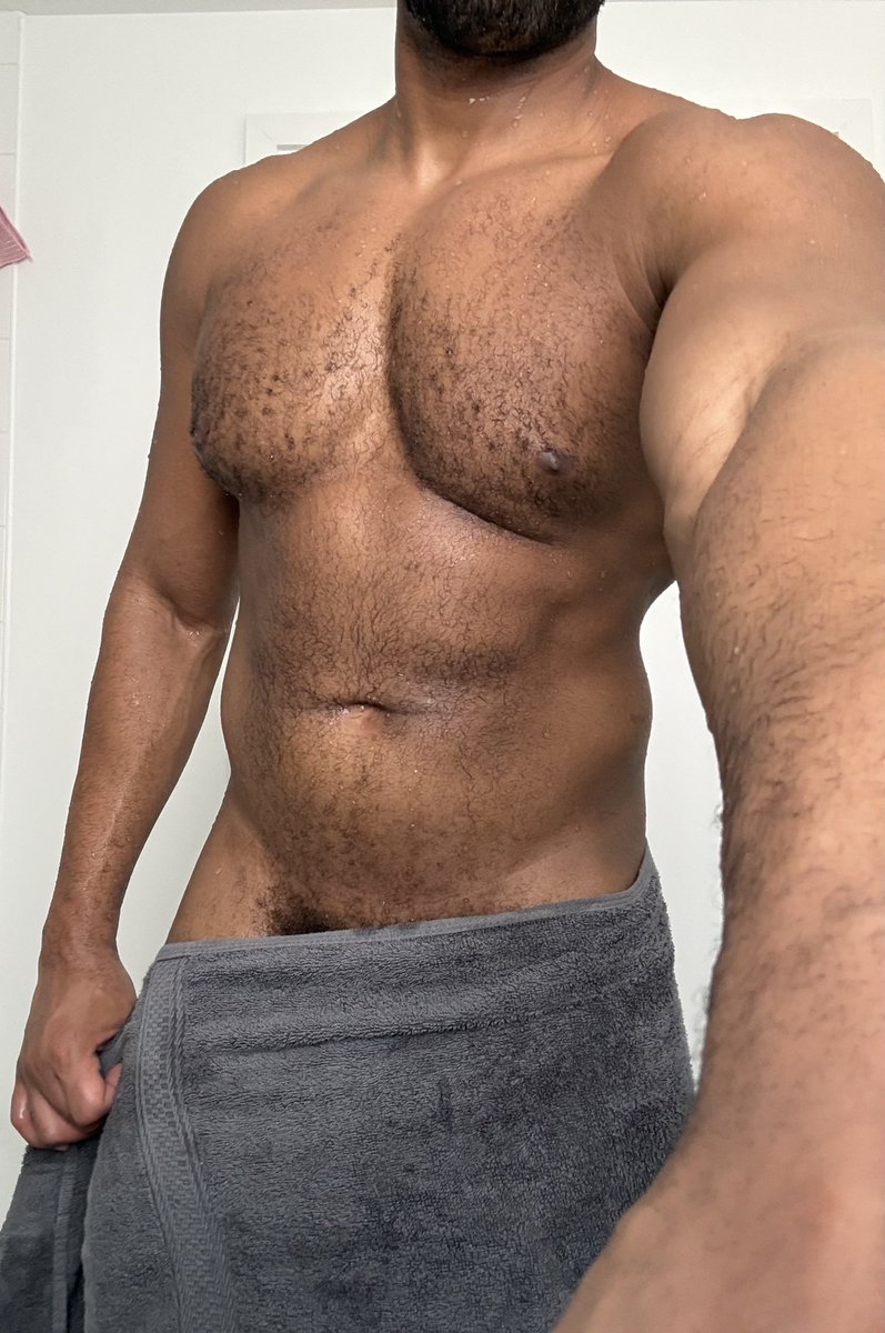 SecretSinXL's tweet photo. Clean 🫧

#postshower 
#hairymuscle https://t.co/6vxsmrisdg