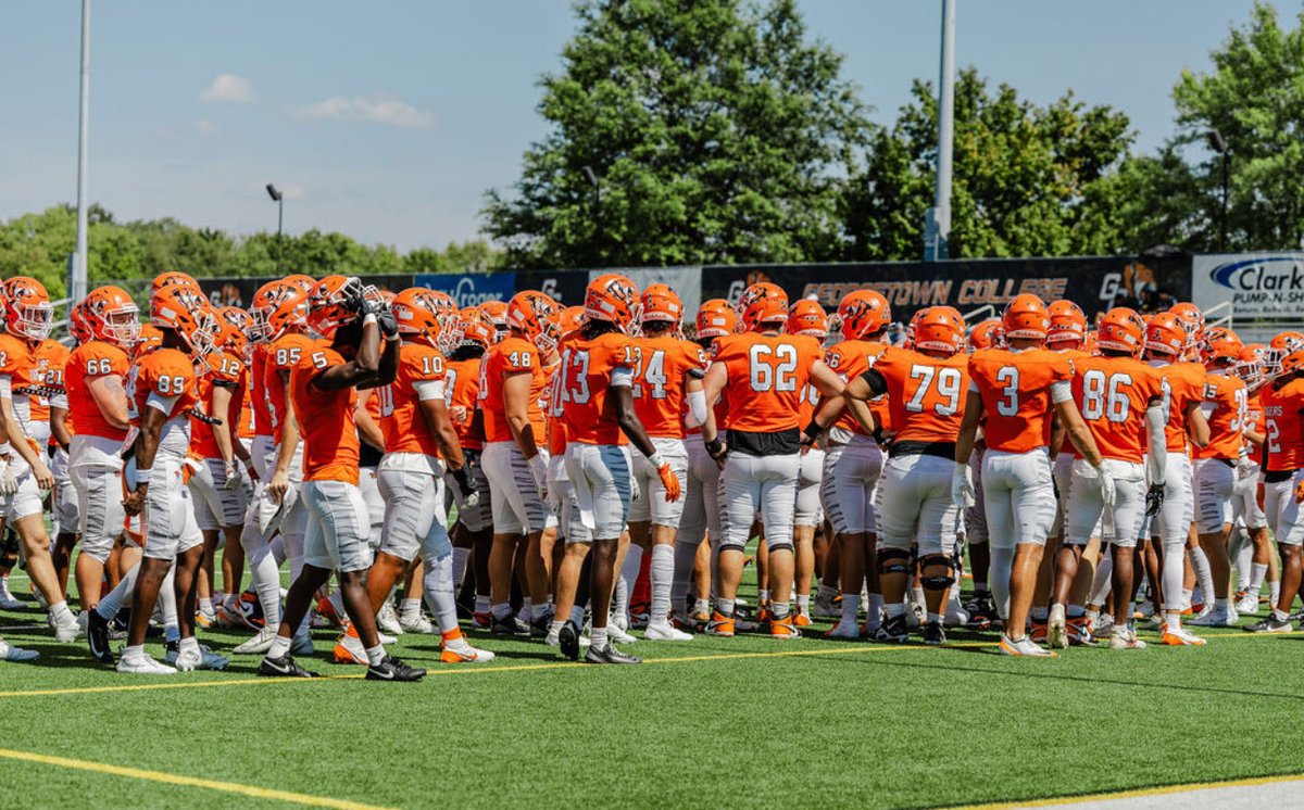 Georgetown College Football tweet media