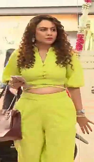 1A_2MB's tweet photo. GOOD EVENING 
YEH LOG BHEE KYA LOG HAIN WITHOUT SUBJECT BATON KEY JHULEY JHULTEY HAIN https://t.co/uflorX9eCd