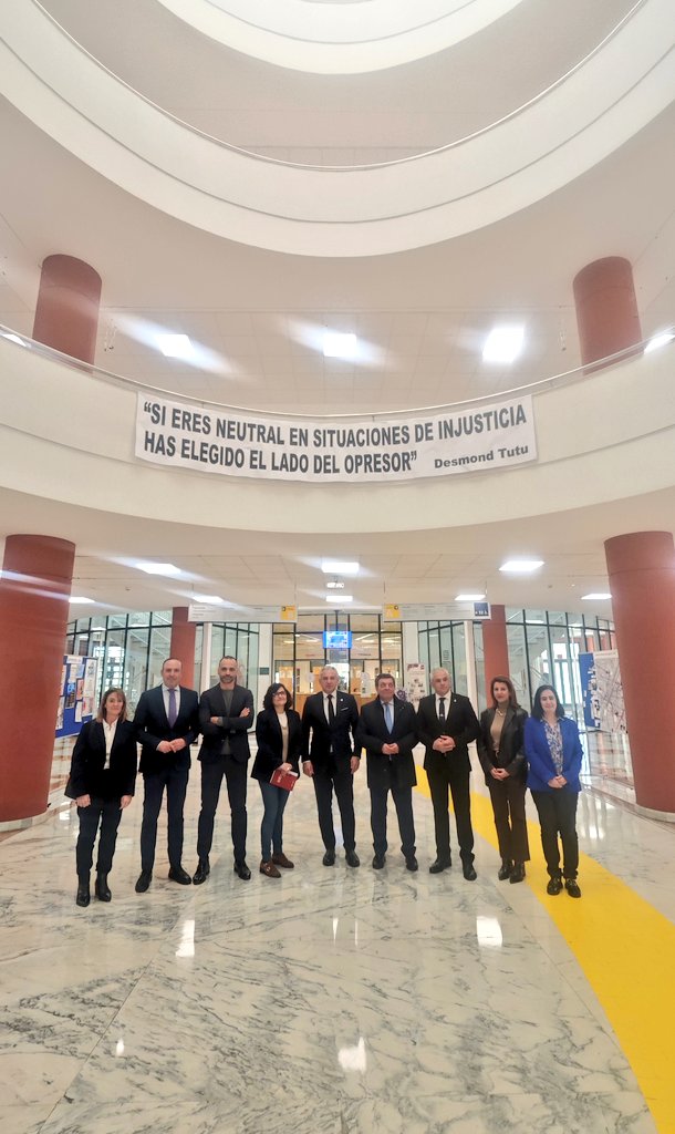 📽️ Todo preparado para el estreno del documental 'Memoria revelada' en <a href="/FyL_UVa/">Filosofía y Letras, Universidad de Valladolid</a>
📷 El valor del #fotoperiodismo en los años de plomo a través de la mirada de #FidelRaso
🎬 Promovido por <a href="/avtcyl/">Víctimas Terrorismo de Castilla y León.</a> y dirigido por <a href="/PLechugaMallo/">Pedro Lechuga Mallo</a>