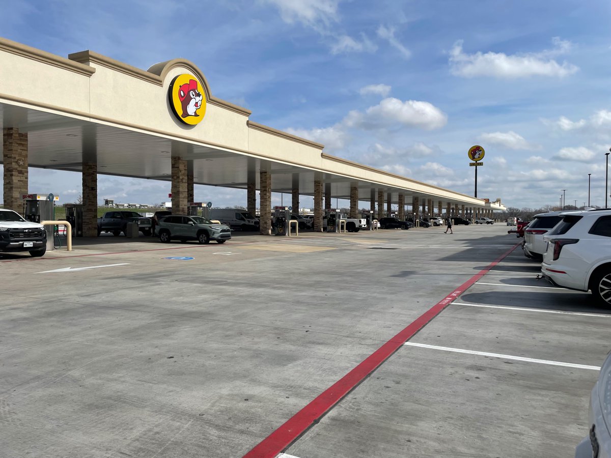 Freakyweakywoo tweet media