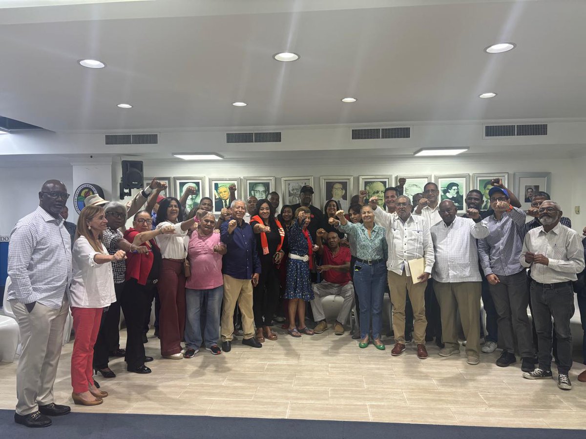 📍Distrito Nacional

Dirección nacional y estructura distrital del PRD en una sola línea: organización, cohesión y trabajo político.

El partido se fortalece en el corazón del país.

El PRD sigue en movimiento.

#PRD #DistritoNacional #Unidad #Organización