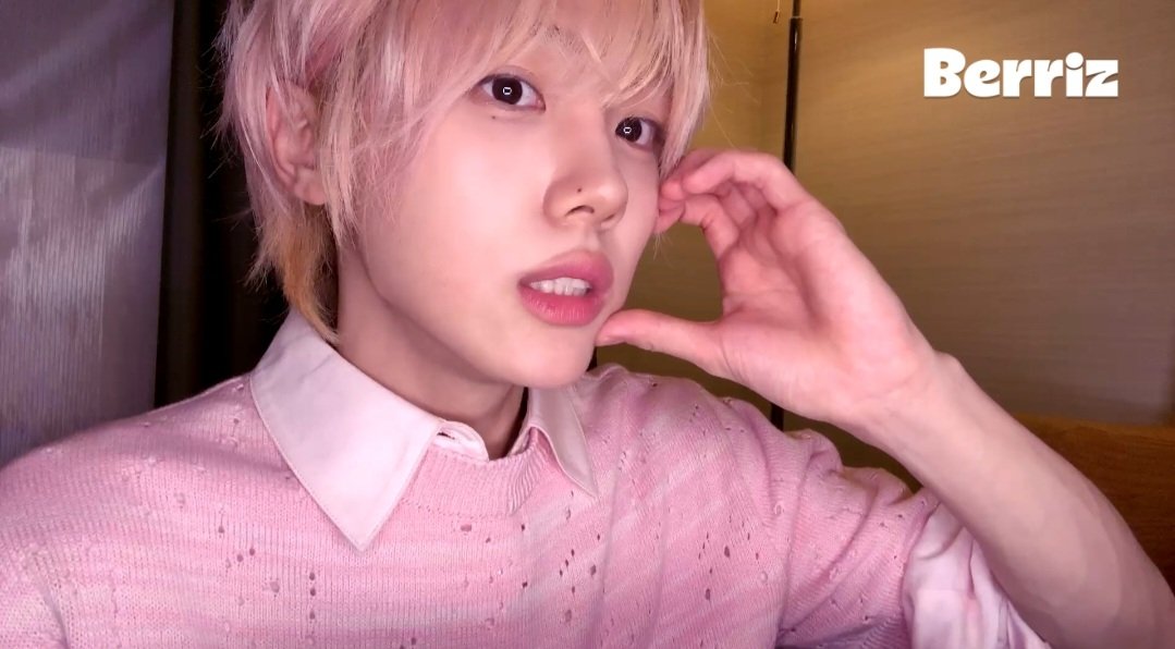pink seongmin is everything to me 🩷🩷🩷🩷