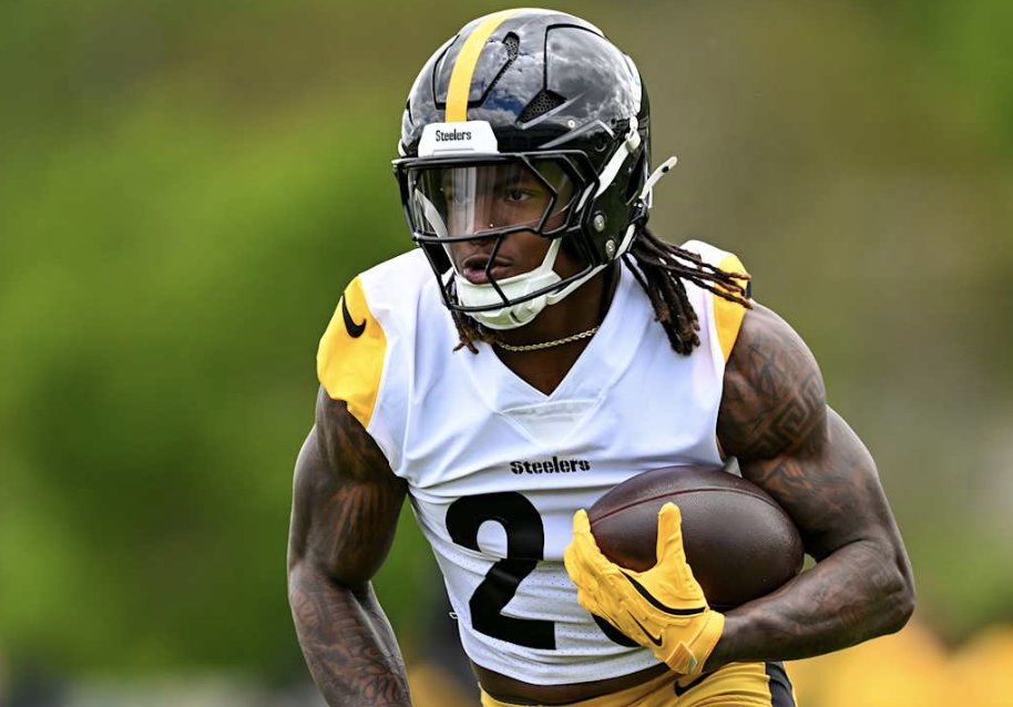 Newbear's tweet photo. This objectively sucks.
Jahri Evans getting his hands on Broderick Jones' hand placement & punch arguably the thing I was most excited about after the start of #RomanWilsonSZN.
In related news, #FreeKaleb. https://t.co/uDzLiLIA2D