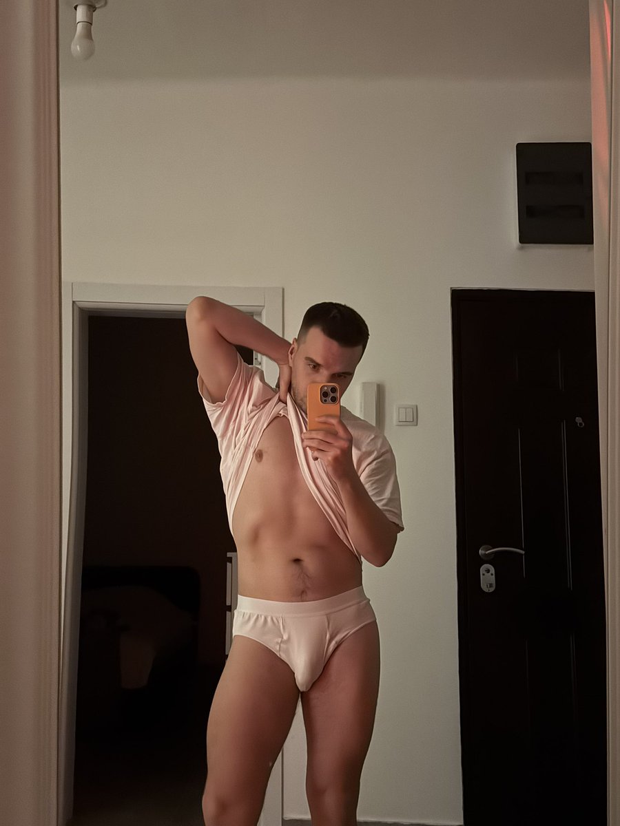 bad rommy tweet media