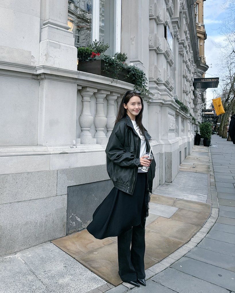 𝐘𝐨𝐨𝐧𝐀 𖹭 tweet media