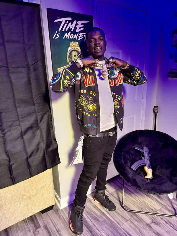 the_only_boogie's tweet photo. I’m Loading Up Give Me A Second….. #LLPOPPA 🙌🏿🤞🏿 #CMG4L !!! https://t.co/NbrKESHW1Z