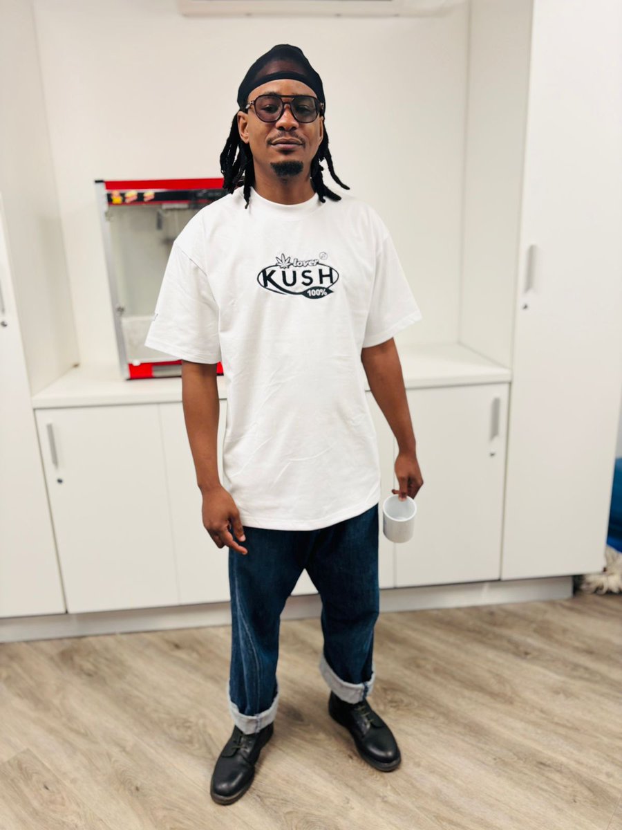 SkipaWorldWide's tweet photo. #Tshirts #Kush https://t.co/QKUlIBl6Ac