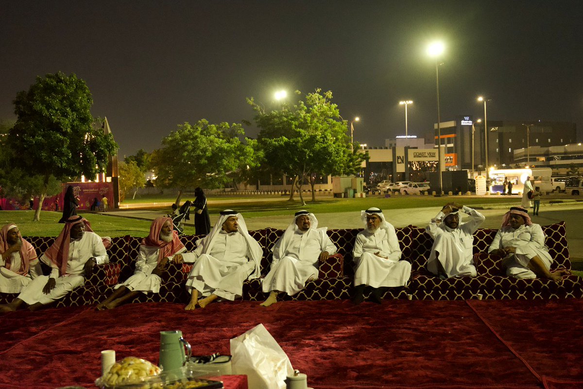 نفذت جمعية المتقاعدين بمنطقة جازان ممثلة بالمكتب التعريفي بمركز قوز الجعافره برنامج رحله  ضمن برنامج  ( وقار لكبار السن )إدخال السرور والبهجة على نفوس كبار السن وتعزيز الجانب النفسي لديهم.