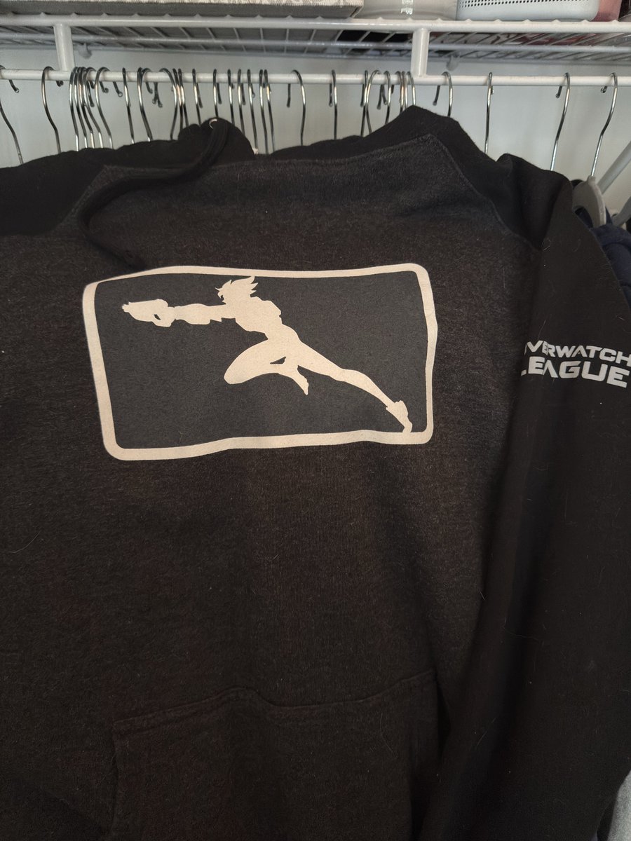 ella ✦ tweet media