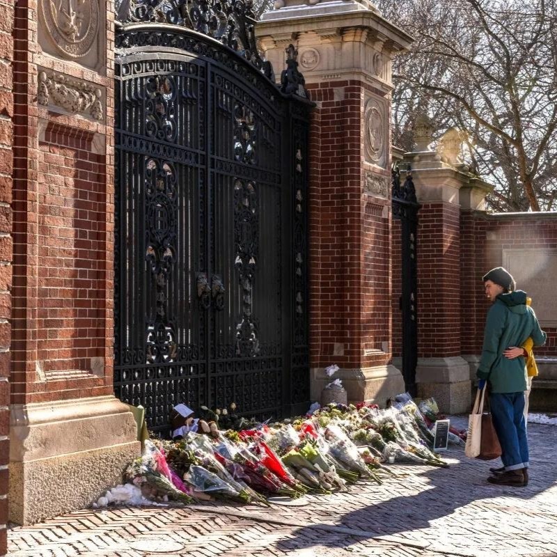 factpostnews's tweet image. New reports reveal the FBI was delayed in reaching the scene of a mass shooting in December because there was no FBI plane available to take them.

Kash Patel had taken an FBI jet to Florida and given an order to hold the FBI’s only other jet.