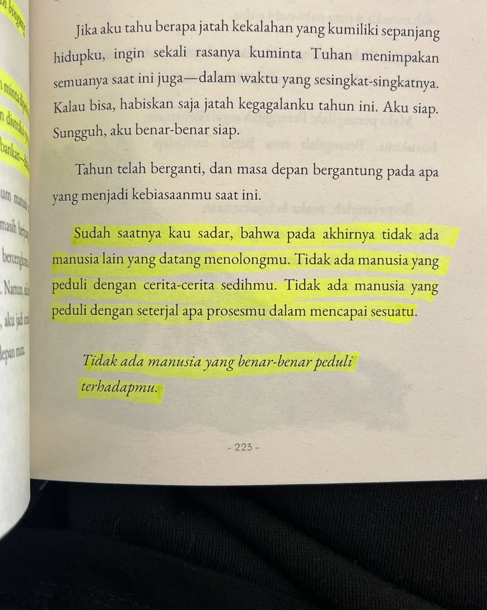 𝑮𝒓𝒂𝒚. (@relateddlife) on Twitter photo 