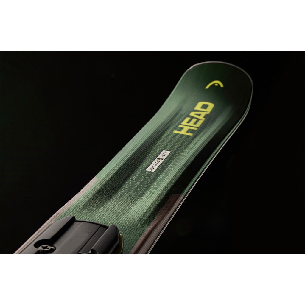 OutdrSportswire's tweet image. HEAD unveils its Winter 2026/27 collection, headlined by the all-new DISCOVERY ski platform and advances in safety, performance &amp;amp; innovation. 

From new skis &amp;amp; boots to goggles &amp;amp; helmets — this lineup pushes limits. ❄️

outdoorsportswire.com/fall-2026-head…

#HEADSki #WinterGear