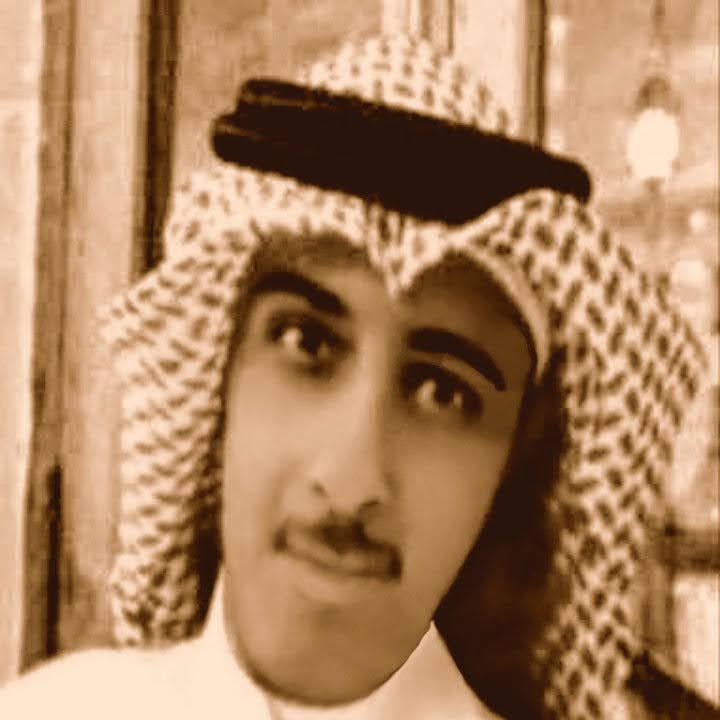 <a href="/misferALmuraah/">مسفرال مره</a> <a href="/khalidabdlkarim/">خالدعبدالكريم</a> مشكورين ومقدرين مساحات السماع
ومساحات العلو الثقافي 
ومساحات التفرد والمناظره وأيضاً التحدي
لأن أعمال الدكتور الفريد 
الأسطوره 
#خالد_عبدالكريم 
مع الصوت الجريح 
ماهي أعمال تقبل العبث والتقليد
لأن هذي الترجمه والموهبه والحرفيه وهبها الله لشخص واحد في الخليج
هو #خالد_عبدالكريم