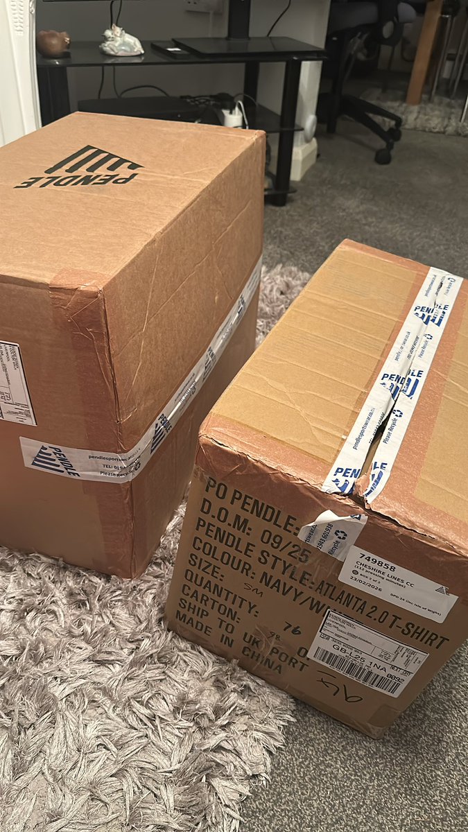 TheCheshCC's tweet photo. It’s officially new kit day…. #upthechesh #lansdownassociates https://t.co/lcgXTTtenb