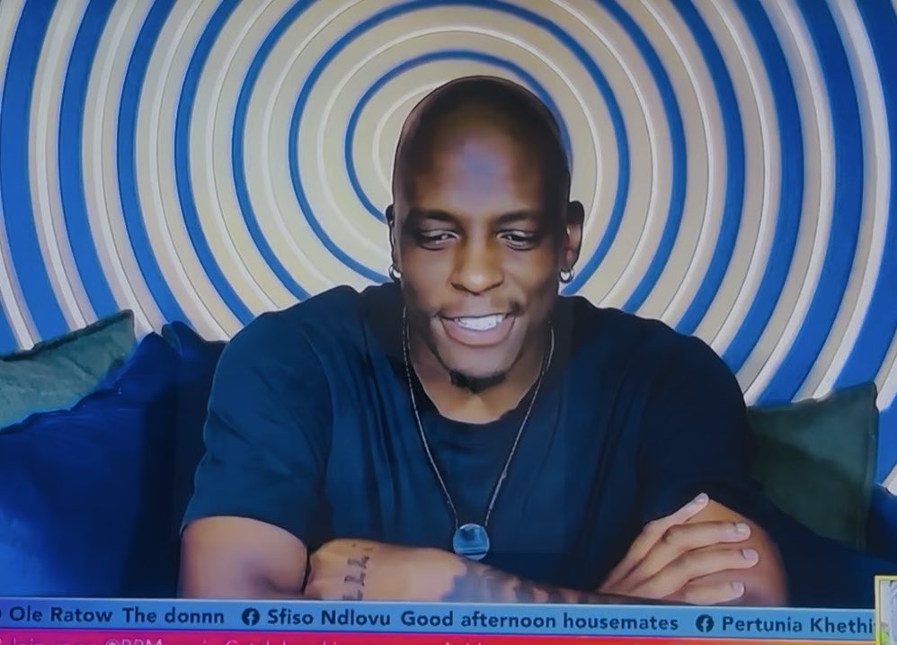 Mmeli is in my prayers!
I hope life favours you this time around!#BBMzansiS6 #MmeliKhumalo