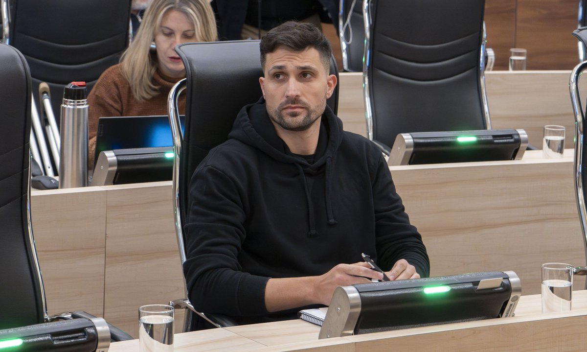 Radio2 AM1230 tweet media