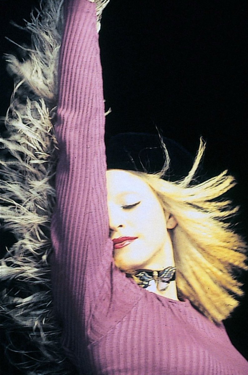 claire ✧˚ · . (@brvenewclaire) on Twitter photo 