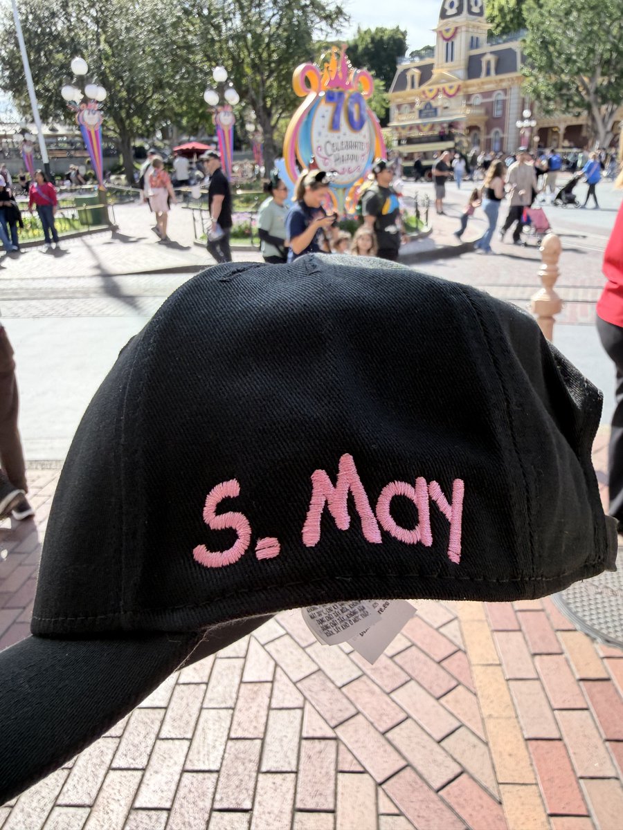 生首パーツが進化を遂げてキャップに着けられるものが販売してた