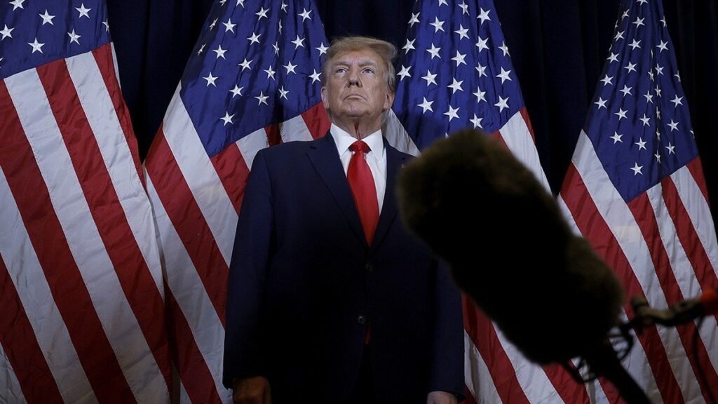Síntesis Obrera
#24DeFebrero
-Trump amenaza con subir aranceles a países que ‘jueguen’ con fallo del Supremo
-Comisiones de <a href="/Mx_Diputados/">H. Cámara de Diputados</a> avalan reforma de jornada laboral de 40 horas
bit.ly/4kTSaWB