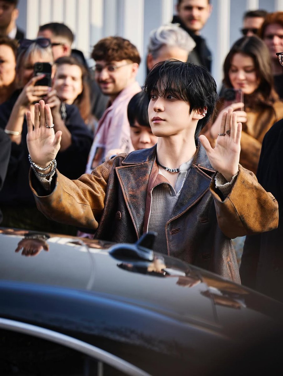 [📷] Yunho at the Diesel Fall Winter 2026 Show  (via @.1eejungmu)

#YUNHO #윤호 #DieselFW26 #Diesel
