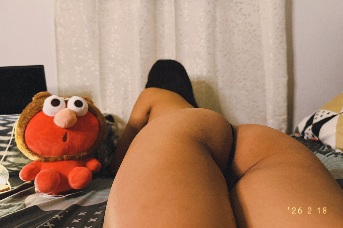 ¿Qué me harías si llegas a casa y me encuentras en esta posición? 🥵

t.me/+_4R0jKh4aVM0N…

onlyfans.com/melires29