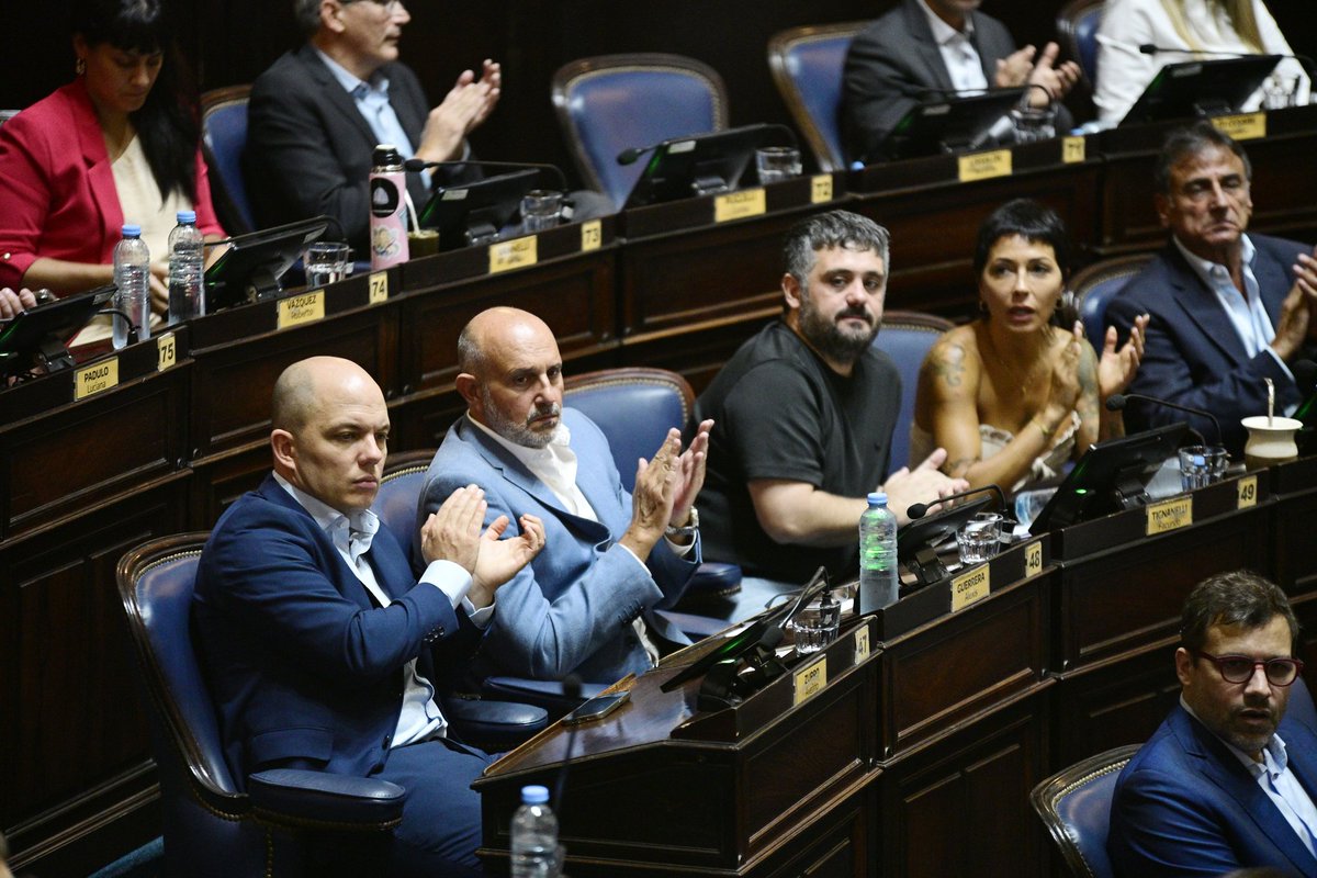 Avelino Zurro tweet media