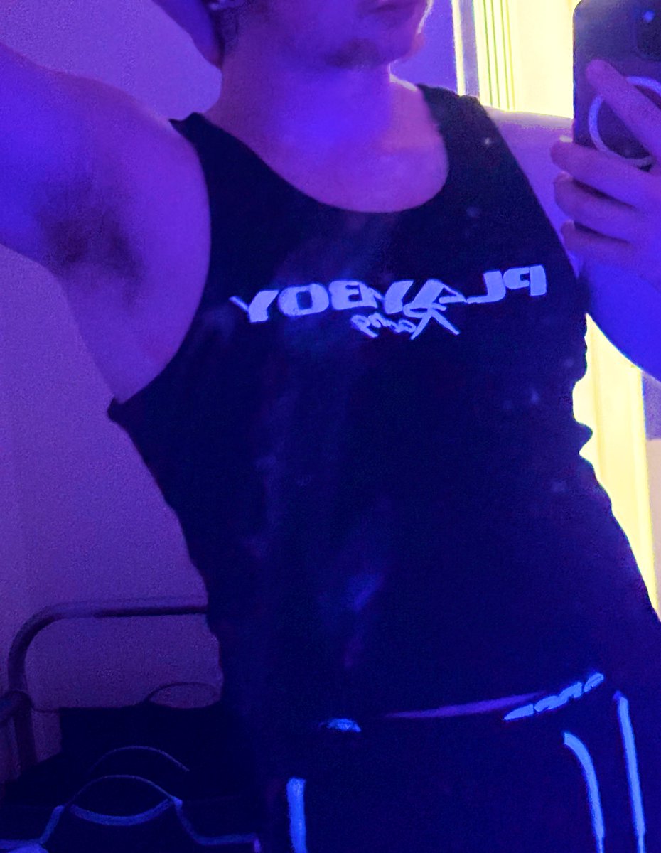 AdultToyEnjoyer's tweet photo. Let me be your pretty little playboy?  🐇
#trans #ftm #nsfw #playboy #kinky https://t.co/B8U8ivJAEy