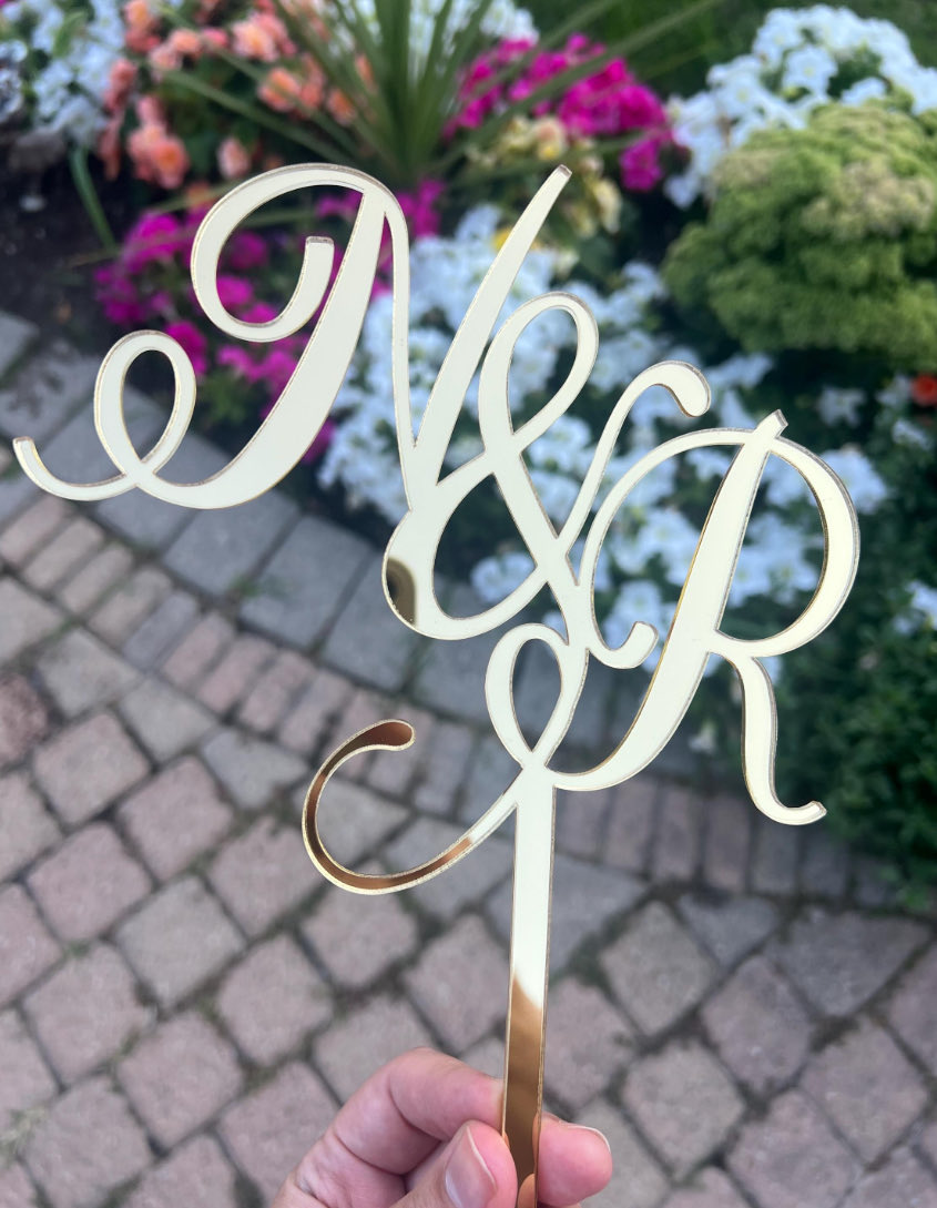 Personalized Gold Monogram Wedding Cake Topper 💍 
#wedding #caketoppers #gold #elegant #custom 
#gold monogram cake topper 
Find and customize your topper topyoursweetsco.etsy.com/listing/435824…