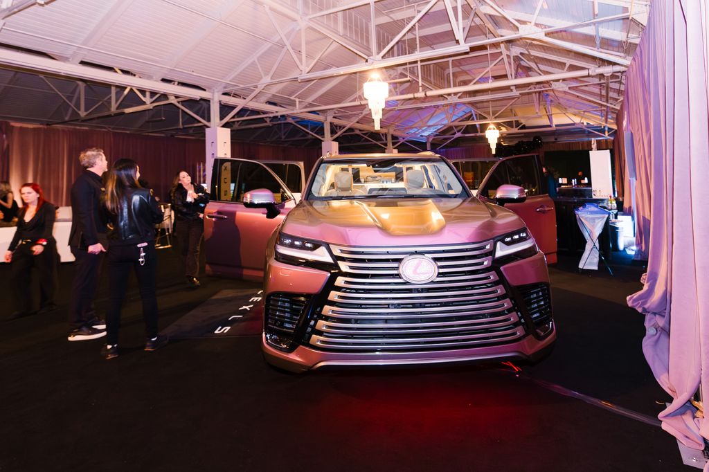 Sports Illustrated Experiences tweet media