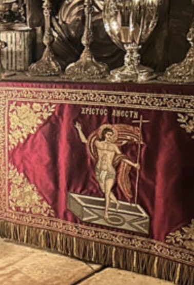 Euros2020's tweet photo. @BigPaulieDoyle @MichaelPTKelly @IrishCathNews Your on their current front page getting brutally frame mogged by some dude on a tapestry https://t.co/wSWCRKXgdL
