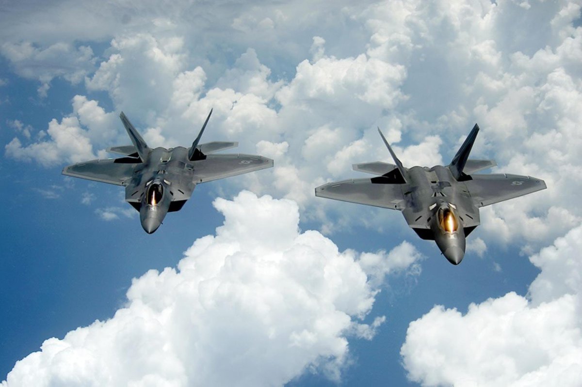 BREAKING:

Another 6 F-22s have left the U.S. and are crossing the Atlantic Ocean