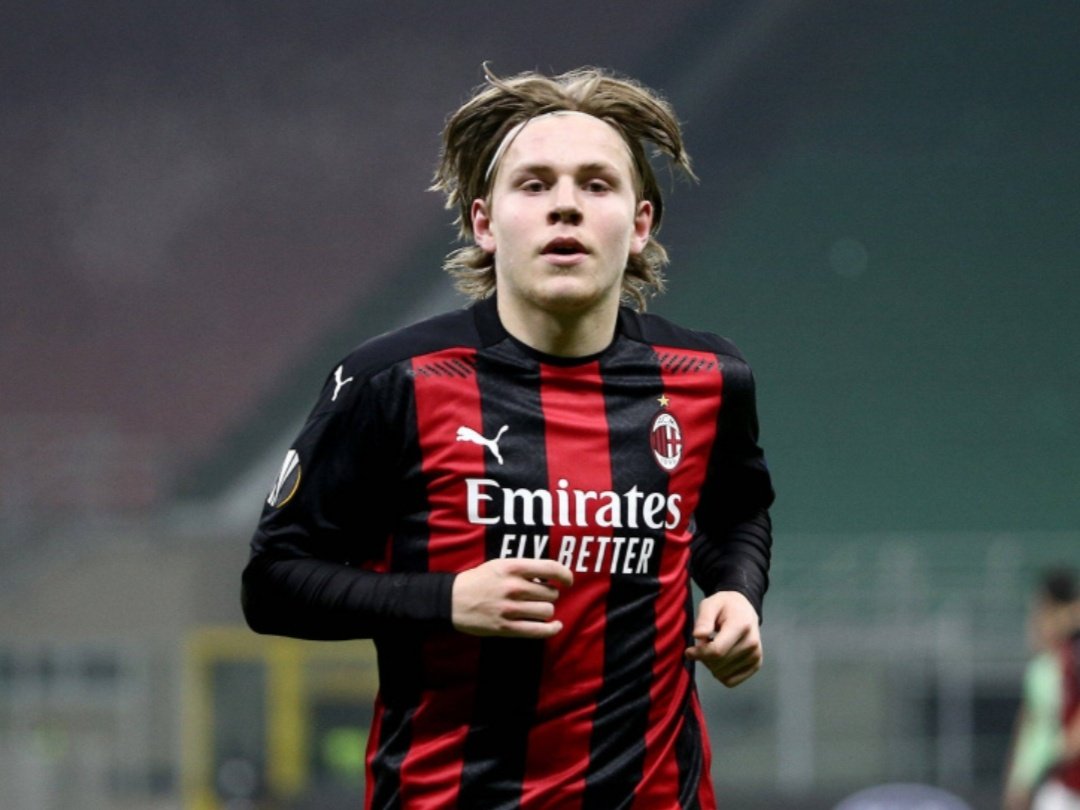 Tu prega dio che io prego il mio 

IL FIGLIO DEL MILAN