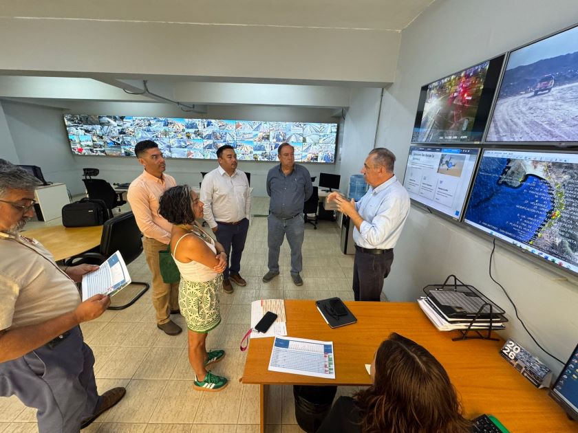 🛡️ Más seguridad para Antofagasta
A fines de marzo se inaugurará el nuevo sistema de televigilancia, que sumará 100 nuevas cámaras. 📹
El proyecto financiado por el Gobierno Regional de Antofagasta, con una inversión superior a $2.800 millones y más de 71 % de avance.