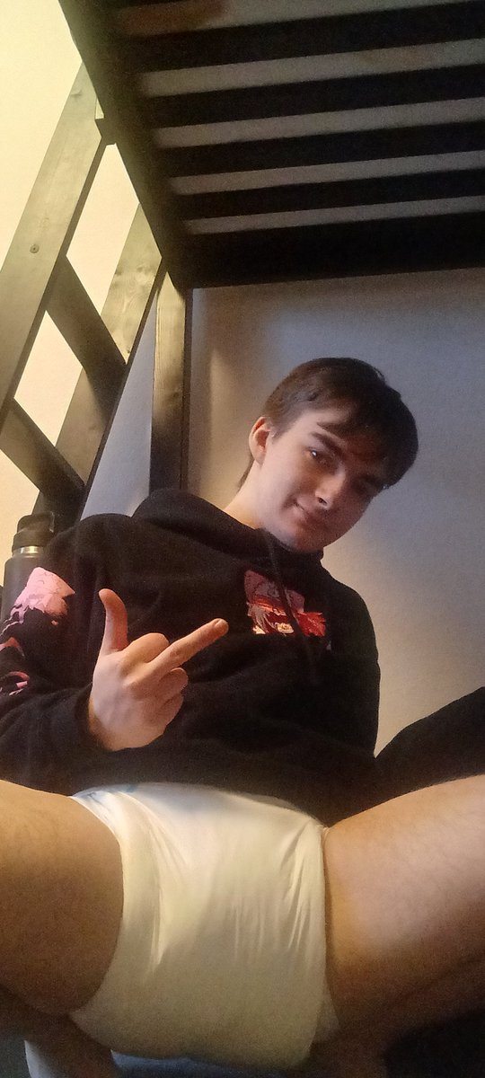 0Diaperboy tweet media