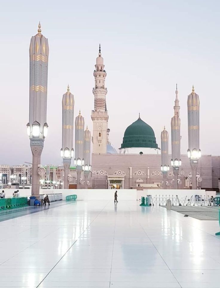 Lâ ilâhe illallâh Muhammedur Rasûlüllah