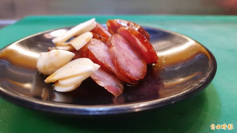 トラウミ tweet media