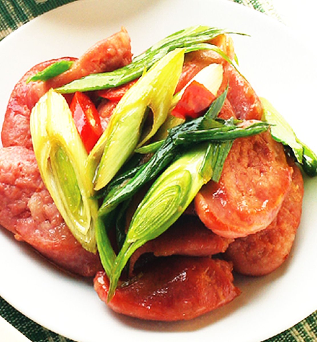 トラウミ tweet media