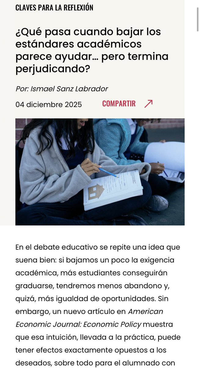 sanz_ismael's tweet photo. 🎓 ¿Bajar la exigencia académica mejora el acceso? Un estudio en Carolina del Norte muestra lo contrario: tras facilitar las notas, los alumnos con más dificultades faltaron más a clase y aprendieron menos. 
📚 El cambio en la escala de calificación provocó un aumento mecánico de las notas, pero sin mejora real en el aprendizaje. Los estudiantes de bajo rendimiento ajustaron su esfuerzo a la baja: más ausencias, peores notas numéricas y menor implicación. @Fundacion_SM https://t.co/WBXj0z2XDL