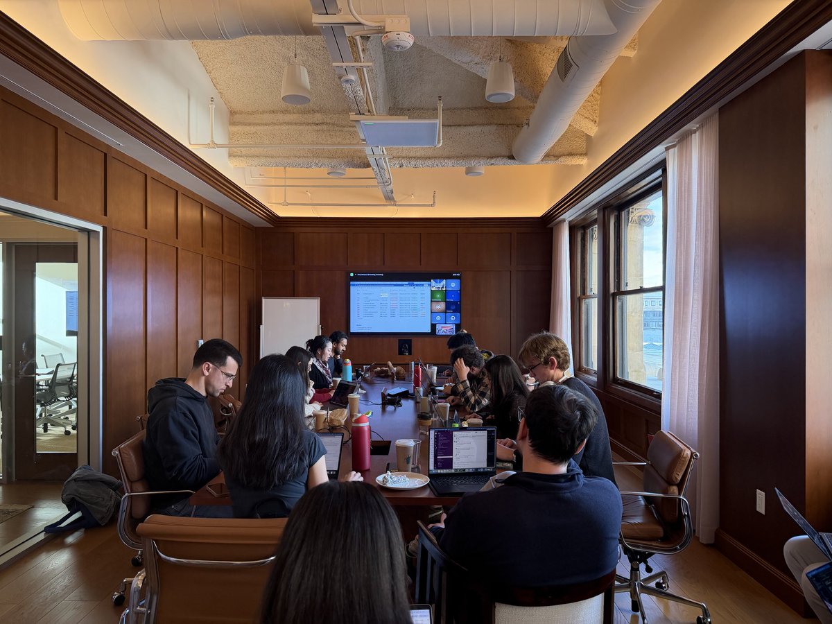 Akshay Kothari tweet media