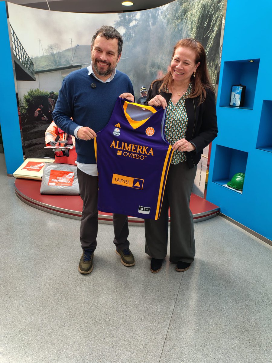 iaprl_ast tweet media