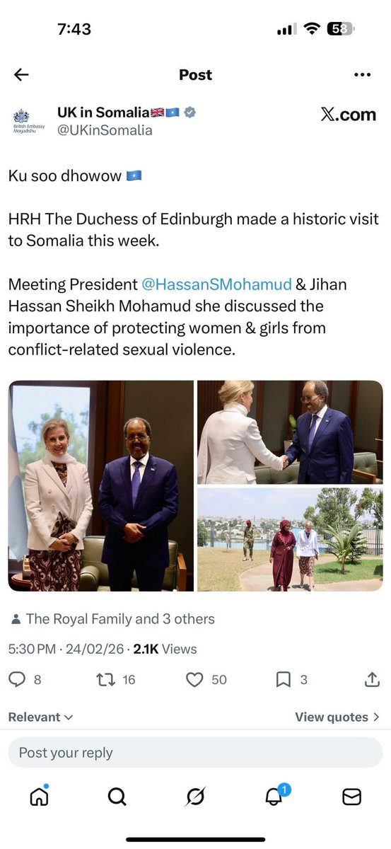 GalkacyoPost's tweet photo. Haweeneey katirsan qoyska reer boqor ee UK ayaa sheegtay inay maanta la kulantay madaxweyne Xasan Sheekh iyo Jihaan Xasan Sheekh oo ah gabar uu madaxweynuhu dhalay. https://t.co/9i0SYLwcBj