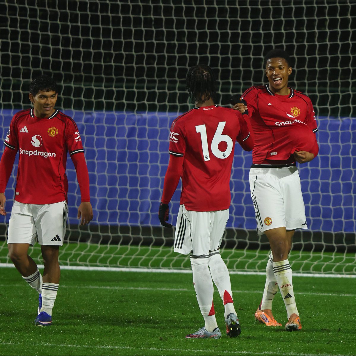 ManUtd's tweet photo. Our #MUAcademy U21s beat Leicester 4-1 last night, with Chido Obi scoring all of our goals 👏

Watch the highlights now 🎬👇
