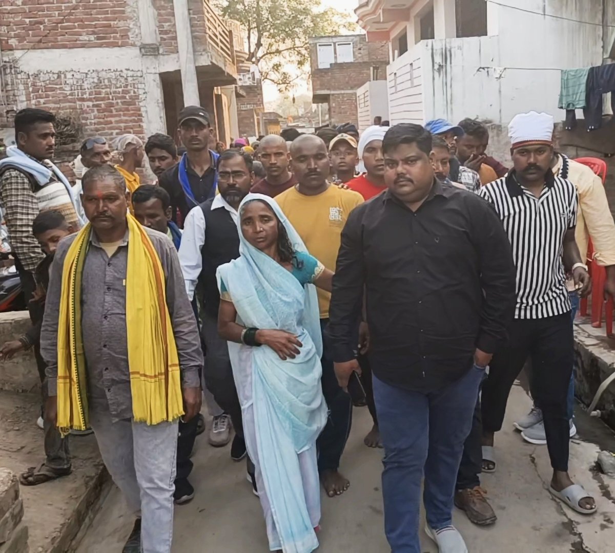 Arvind_Raj_Pasi's tweet photo. जनपद उन्नाव मे सोनकर खटीक समाज के व्यक्ति की हत्या हुवे 9 दिन हो गए परंतु अभियुक्त गड़ ब्राह्मण समाज के हैं और वहां के BJP विधायक भी ब्राह्मण समाज के है। @unnaopolice नहीं कर रही है अभियुक्तों की गिरफ्तारी।शीर्ष नेतृत्व के आदेश अनुसार बहुत जल्द होगा धरना प्रदर्शन @BhimArmyChief https://t.co/2ifqdKPoAz